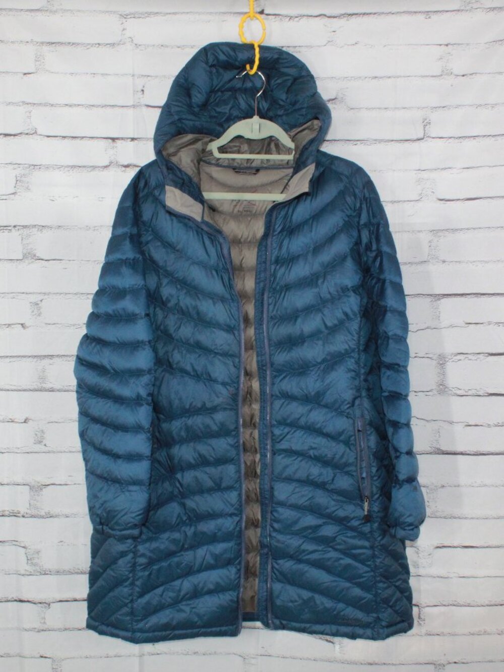 LL Bean Ultralight 850 Down Coat Three Quarter Quilted Puffer XL Reg READ FLAW
